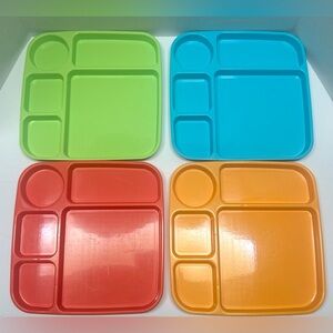 Nordic‎ Ware Kids Divider Trays Party Serving  Trays Set Of 4